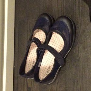 Mary Janes EUC size 9D (9 wide)